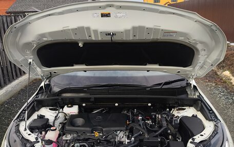 Toyota Harrier, 2020 год, 4 500 000 рублей, 8 фотография