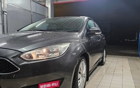 Ford Focus III, 2017 год, 990 000 рублей, 2 фотография