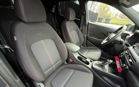 Hyundai Kona I, 2021 год, 1 980 000 рублей, 10 фотография