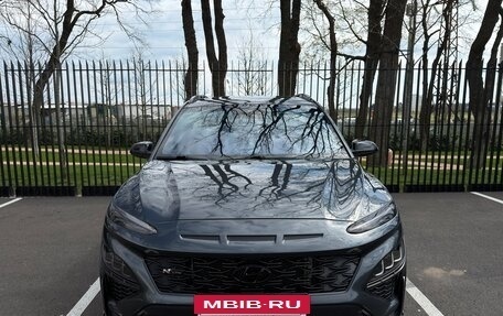 Hyundai Kona I, 2021 год, 1 980 000 рублей, 2 фотография