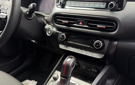 Hyundai Kona I, 2021 год, 1 980 000 рублей, 15 фотография