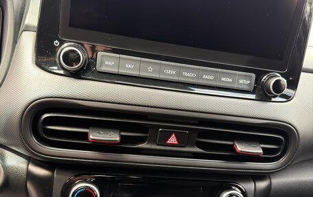 Hyundai Kona I, 2021 год, 1 980 000 рублей, 19 фотография