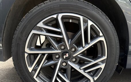 Hyundai Kona I, 2021 год, 1 980 000 рублей, 31 фотография