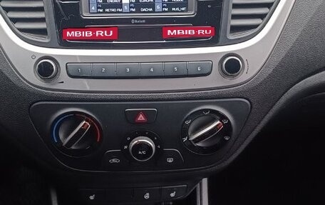 Hyundai Solaris II рестайлинг, 2017 год, 1 250 000 рублей, 9 фотография
