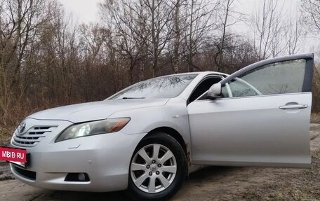 Toyota Camry, 2008 год, 950 000 рублей, 2 фотография