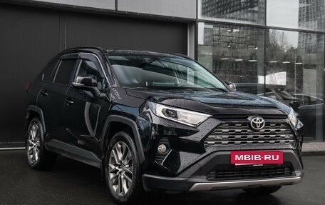 Toyota RAV4, 2021 год, 3 700 000 рублей, 3 фотография