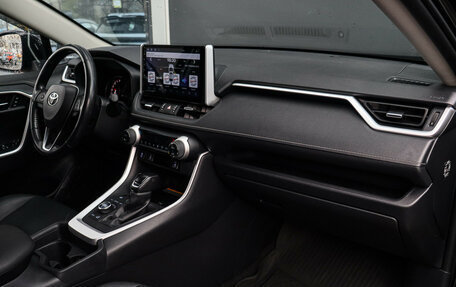 Toyota RAV4, 2021 год, 3 700 000 рублей, 7 фотография