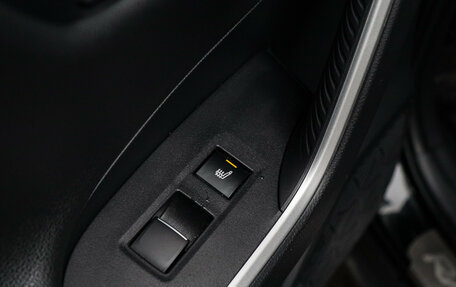 Toyota RAV4, 2021 год, 3 700 000 рублей, 9 фотография