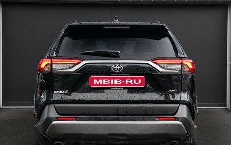 Toyota RAV4, 2021 год, 3 700 000 рублей, 5 фотография