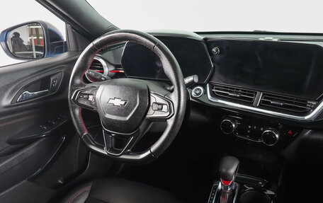 Chevrolet Trax, 2023 год, 2 249 000 рублей, 15 фотография