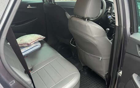 Hyundai Tucson III, 2019 год, 2 300 000 рублей, 13 фотография