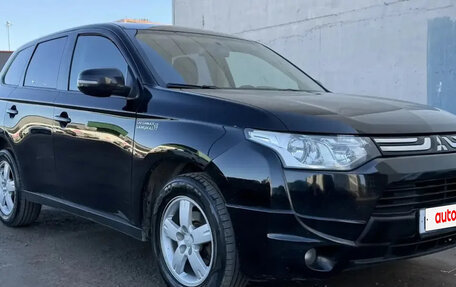 Mitsubishi Outlander III рестайлинг 3, 2014 год, 1 395 000 рублей, 6 фотография