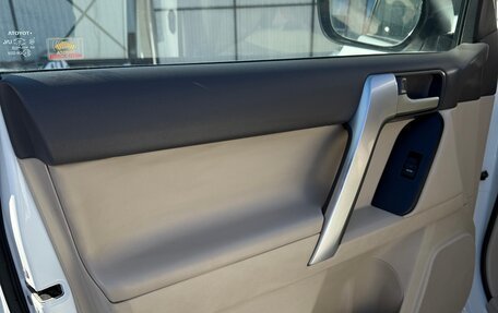 Toyota Land Cruiser Prado 150 рестайлинг 2, 2020 год, 4 900 000 рублей, 9 фотография