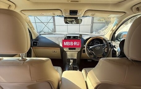 Toyota Land Cruiser Prado 150 рестайлинг 2, 2020 год, 4 900 000 рублей, 6 фотография