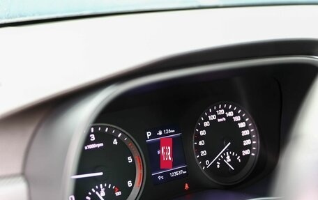 Hyundai Tucson III, 2018 год, 2 350 000 рублей, 10 фотография