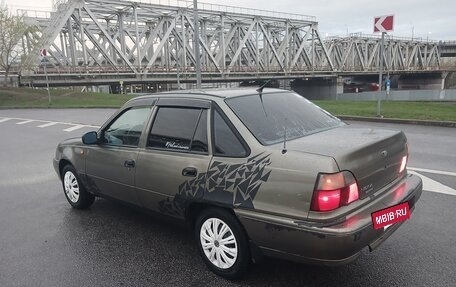 Daewoo Nexia I рестайлинг, 2001 год, 125 000 рублей, 3 фотография