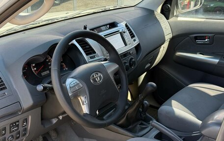 Toyota Hilux VII, 2013 год, 1 840 000 рублей, 14 фотография