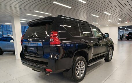 Toyota Land Cruiser Prado 150 рестайлинг 2, 2019 год, 4 790 000 рублей, 2 фотография