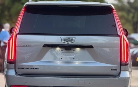 Cadillac Escalade V, 2025 год, 17 272 000 рублей, 6 фотография