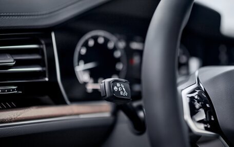 Volkswagen Touareg III, 2025 год, 8 100 000 рублей, 20 фотография