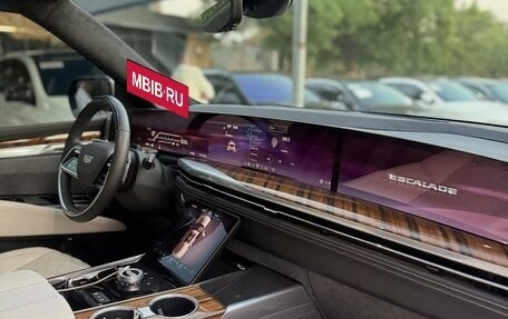 Cadillac Escalade V, 2025 год, 17 272 000 рублей, 11 фотография