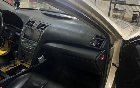 Toyota Camry, 2006 год, 800 000 рублей, 5 фотография