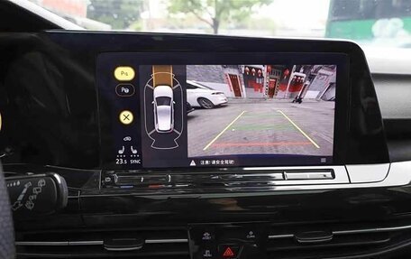 Volkswagen Golf VIII, 2023 год, 2 095 000 рублей, 21 фотография