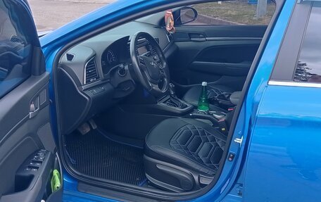 Hyundai Elantra VI рестайлинг, 2017 год, 1 700 000 рублей, 5 фотография