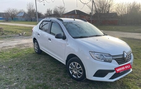 Renault Logan II, 2018 год, 750 000 рублей, 3 фотография