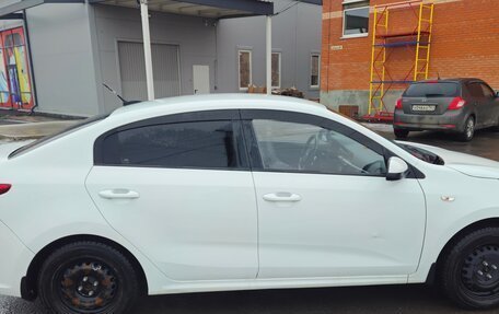 KIA Rio IV, 2017 год, 1 000 000 рублей, 7 фотография