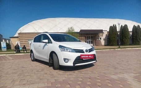 Toyota Verso I, 2014 год, 1 800 000 рублей, 8 фотография