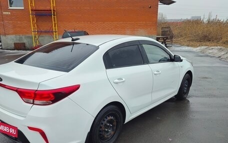 KIA Rio IV, 2017 год, 1 000 000 рублей, 6 фотография