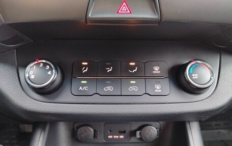 KIA Sportage III, 2011 год, 950 000 рублей, 18 фотография