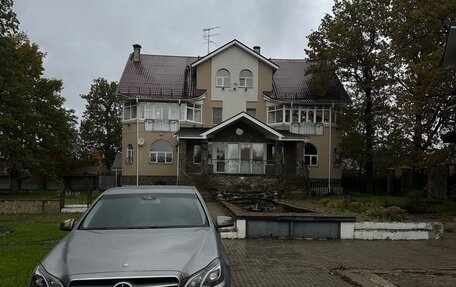 Mercedes-Benz E-Класс, 2013 год, 1 840 000 рублей, 1 фотография