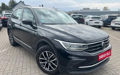 Volkswagen Tiguan II, 2022 год, 2 172 000 рублей, 1 фотография