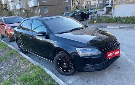 Volkswagen Jetta VI, 2013 год, 985 000 рублей, 5 фотография