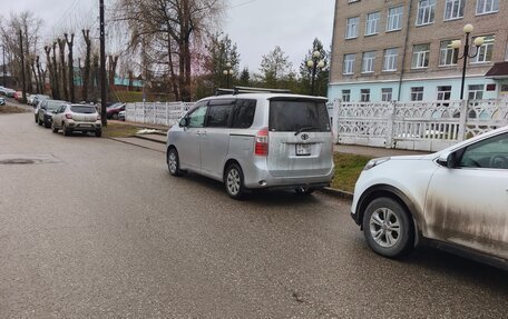 Toyota Noah III, 2008 год, 1 100 000 рублей, 3 фотография