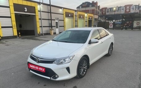 Toyota Camry, 2015 год, 2 250 000 рублей, 2 фотография