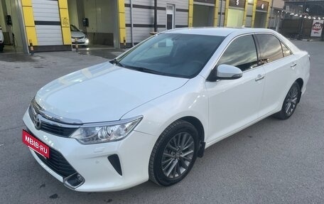 Toyota Camry, 2015 год, 2 250 000 рублей, 12 фотография