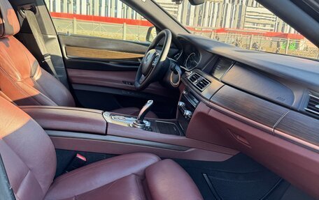 BMW 7 серия, 2014 год, 1 850 000 рублей, 11 фотография