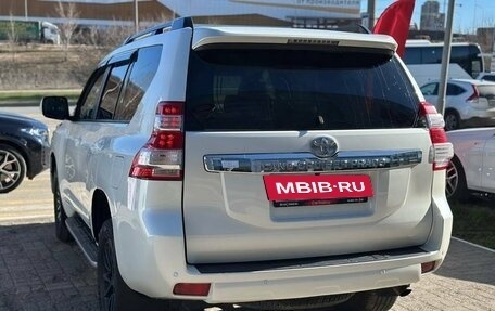 Toyota Land Cruiser Prado 150 рестайлинг 2, 2015 год, 3 590 000 рублей, 6 фотография