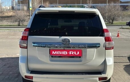 Toyota Land Cruiser Prado 150 рестайлинг 2, 2015 год, 3 590 000 рублей, 5 фотография