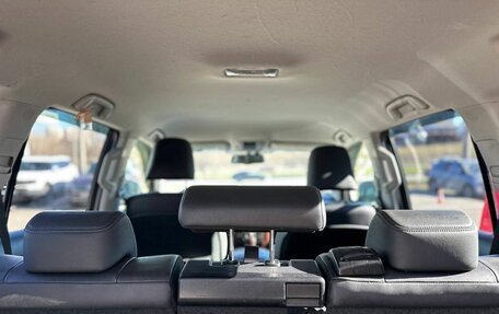 Toyota Land Cruiser Prado 150 рестайлинг 2, 2015 год, 3 590 000 рублей, 23 фотография