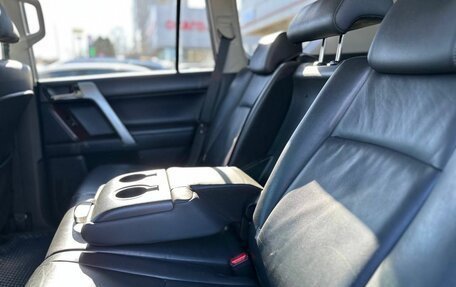 Toyota Land Cruiser Prado 150 рестайлинг 2, 2015 год, 3 590 000 рублей, 22 фотография