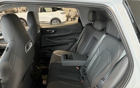 Chery Tiggo 4 I рестайлинг, 2025 год, 2 039 000 рублей, 16 фотография