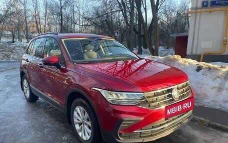 Volkswagen Tiguan II, 2021 год, 2 850 000 рублей, 7 фотография
