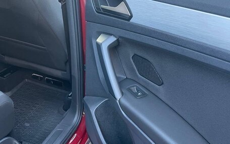 Volkswagen Tiguan II, 2021 год, 2 850 000 рублей, 22 фотография