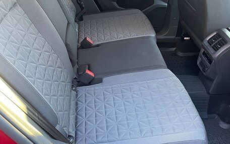 Volkswagen Tiguan II, 2021 год, 2 850 000 рублей, 21 фотография