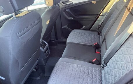 Volkswagen Tiguan II, 2021 год, 2 850 000 рублей, 24 фотография