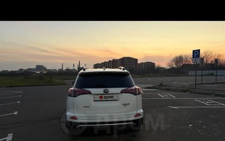 Toyota RAV4, 2016 год, 2 300 000 рублей, 3 фотография